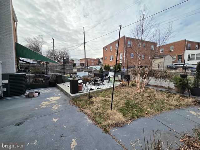 5206 12TH ST NE, Washington, DC 20011