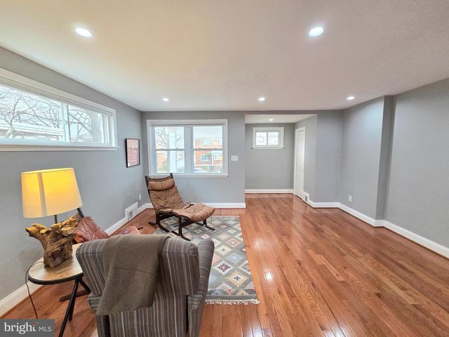 5206 12TH ST NE, Washington, DC 20011