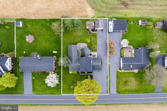 193 S SHIRK RD, New Holland, PA 17557
