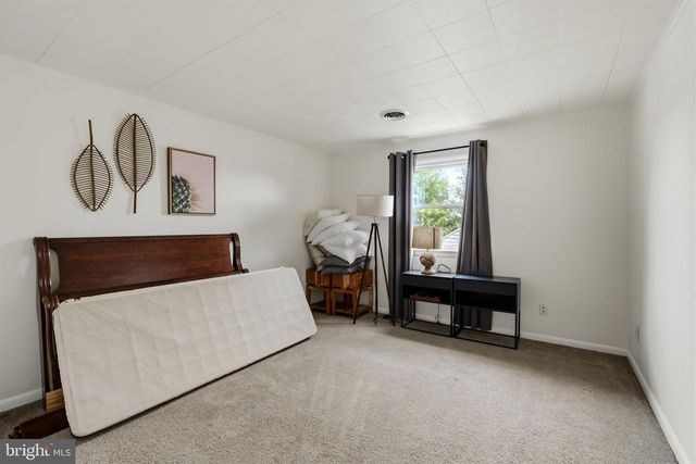 193 S SHIRK RD, New Holland, PA 17557