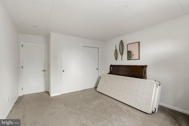 193 S SHIRK RD, New Holland, PA 17557