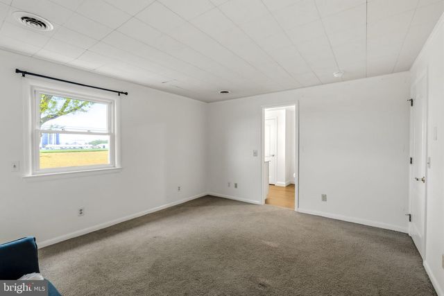 193 S SHIRK RD, New Holland, PA 17557