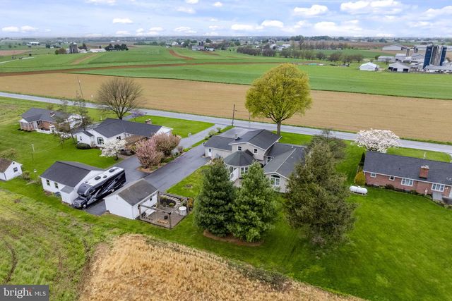 193 S SHIRK RD, New Holland, PA 17557