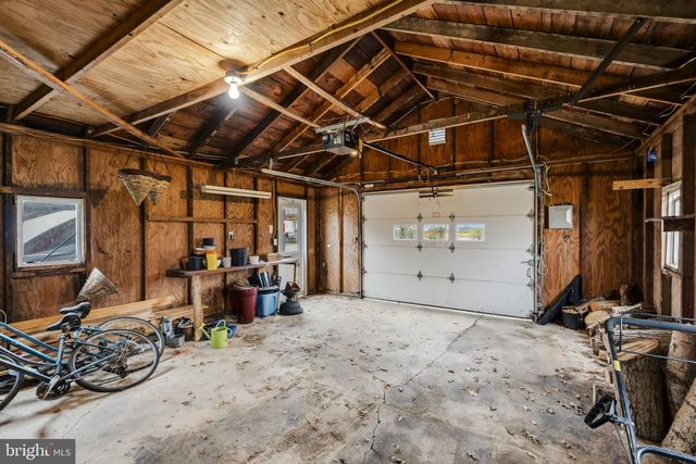 193 S SHIRK RD, New Holland, PA 17557
