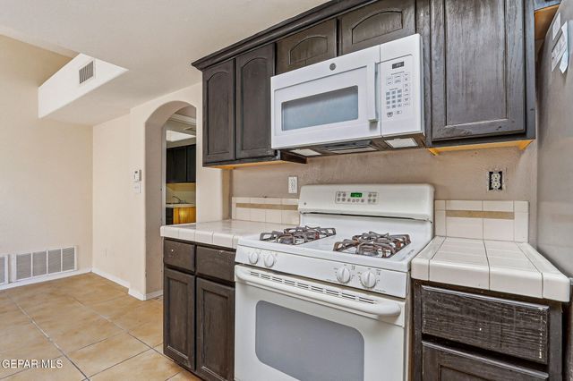 6279 VIALE DEL SOL Avenue, El Paso, TX 79932