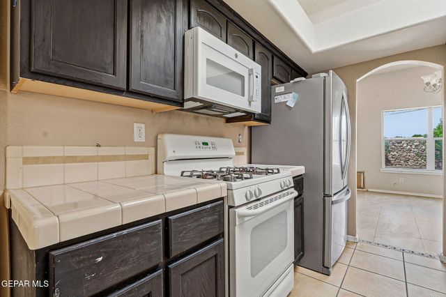 6279 VIALE DEL SOL Avenue, El Paso, TX 79932