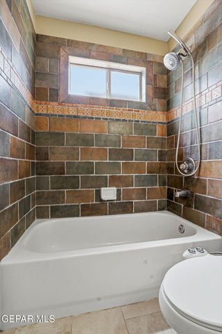 6279 VIALE DEL SOL Avenue, El Paso, TX 79932
