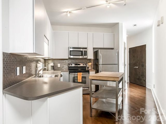 1600 Fulton Avenue 206, Charlotte, NC 28205