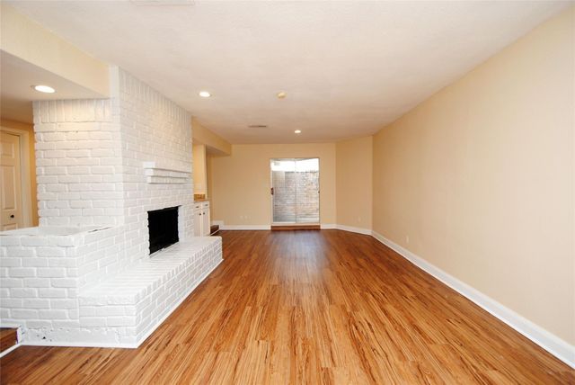 738 Country Place Drive Drive C, Houston, TX 77079