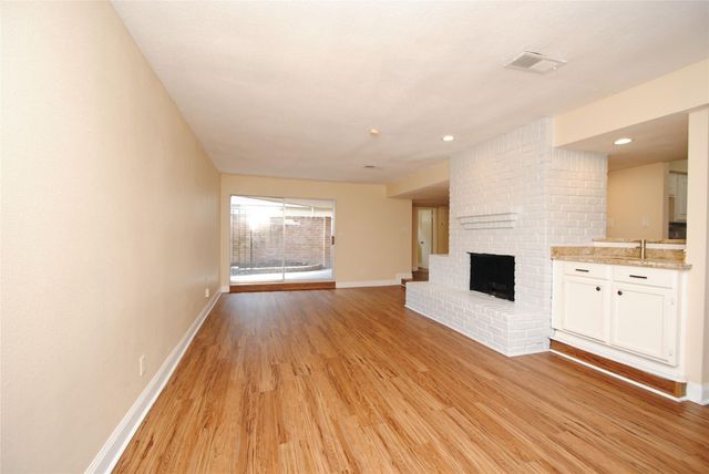 738 Country Place Drive Drive C, Houston, TX 77079