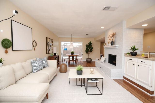 738 Country Place Drive Drive C, Houston, TX 77079