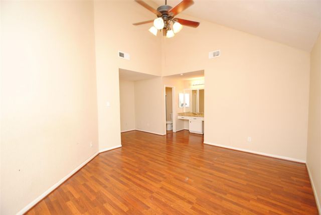 738 Country Place Drive Drive C, Houston, TX 77079