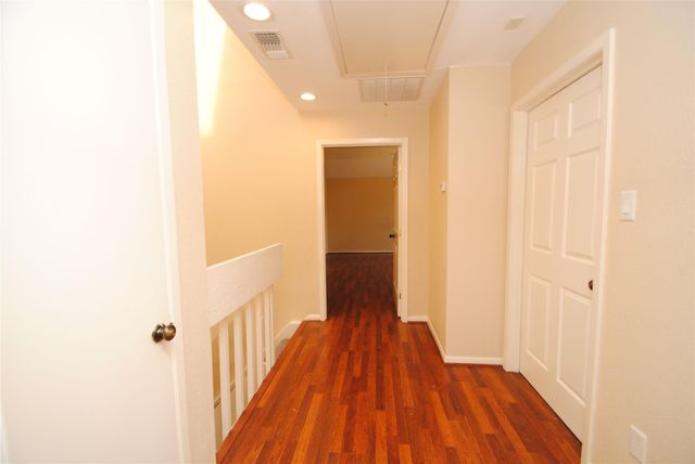 738 Country Place Drive Drive C, Houston, TX 77079