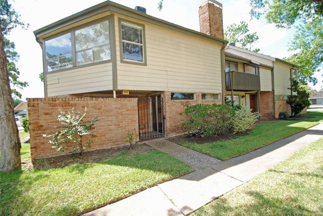 738 Country Place Drive Drive C, Houston, TX 77079