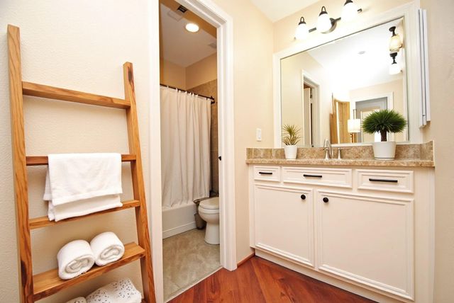 738 Country Place Drive Drive C, Houston, TX 77079