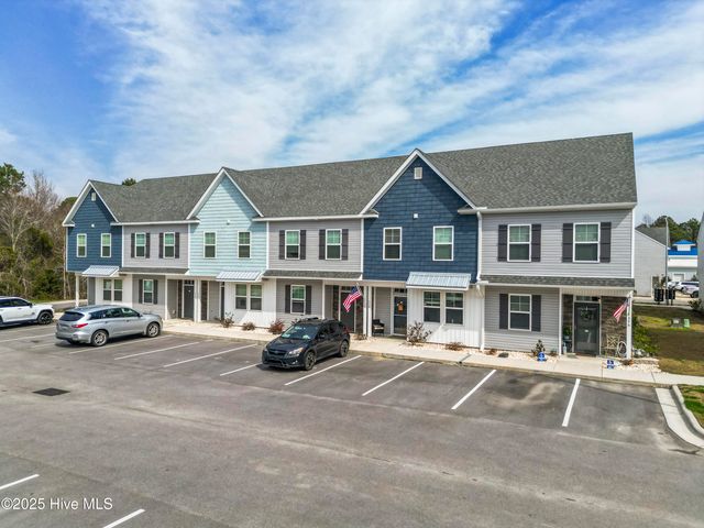 326 Starfish Lane, Sneads Ferry, NC 28460