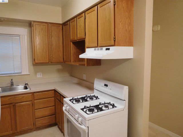 1540 Orchard Ave, San Leandro, CA 94577