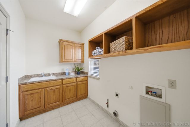 11946 S 90th East Avenue, Bixby, OK 74008