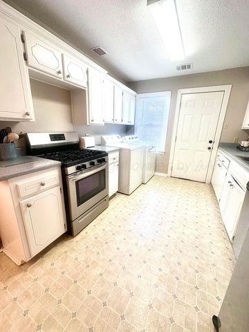 4247 SW 13TH Avenue, Amarillo, TX 79106