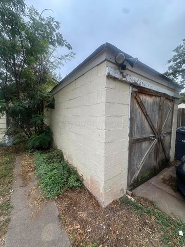 4247 SW 13TH Avenue, Amarillo, TX 79106