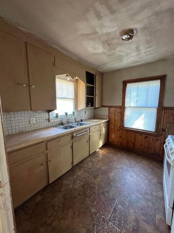 4247 SW 13TH Avenue, Amarillo, TX 79106