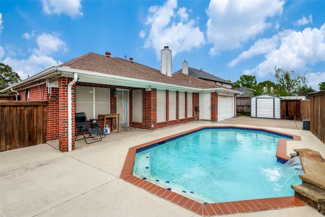 8402 Hartford Drive, Rowlett, TX 75089