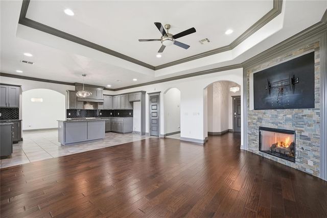 1405 Katelyn Court, Yukon, OK 73099