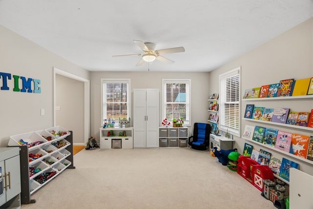 380 Richardson Road, Dracut, MA 01826