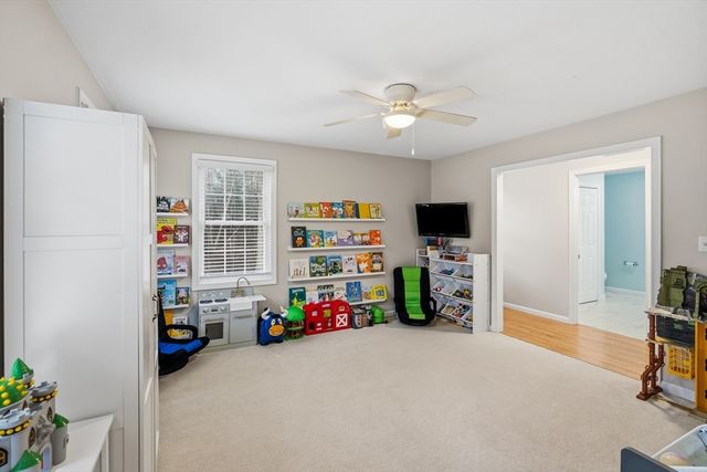 380 Richardson Road, Dracut, MA 01826