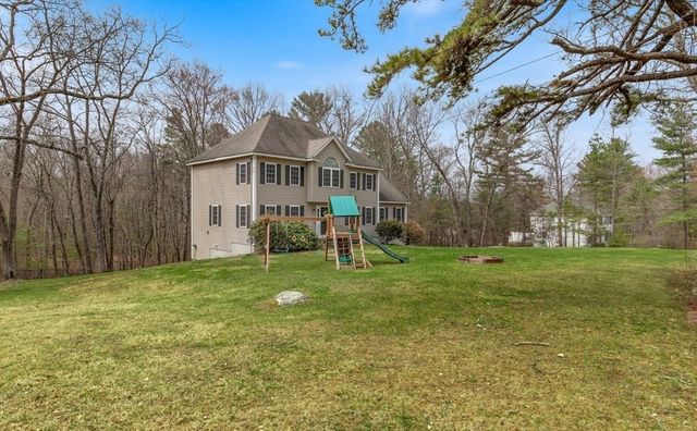 380 Richardson Road, Dracut, MA 01826
