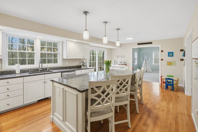 380 Richardson Road, Dracut, MA 01826