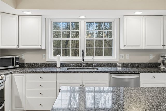 380 Richardson Road, Dracut, MA 01826