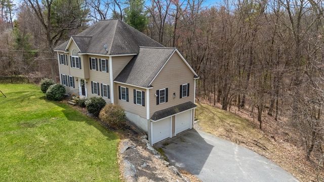 380 Richardson Road, Dracut, MA 01826