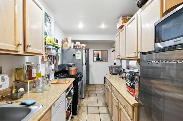 5656 Northumberland St, Squirrel Hill, PA 15217