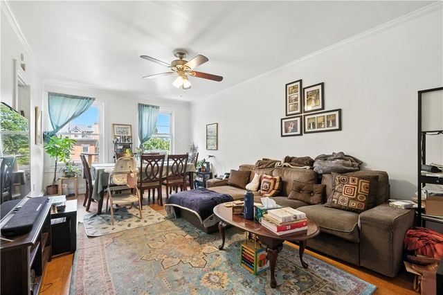 5656 Northumberland St, Squirrel Hill, PA 15217