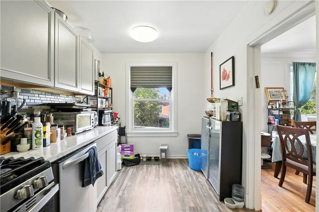 5656 Northumberland St, Squirrel Hill, PA 15217