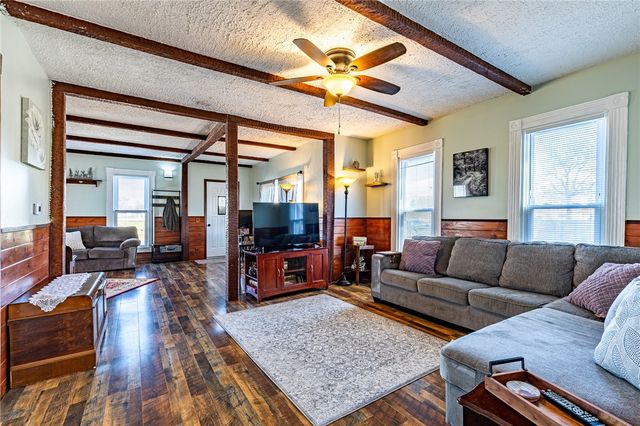 11 Hunter Street, Bergen, NY 14416