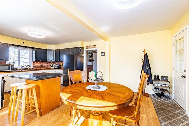 11 Hunter Street, Bergen, NY 14416