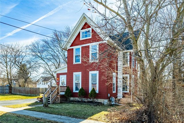 11 Hunter Street, Bergen, NY 14416