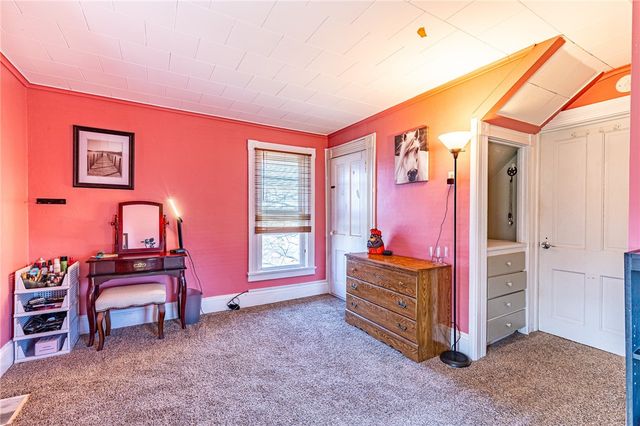 11 Hunter Street, Bergen, NY 14416