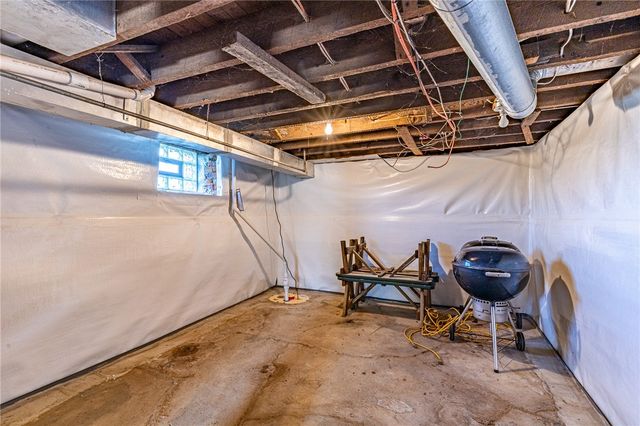 11 Hunter Street, Bergen, NY 14416