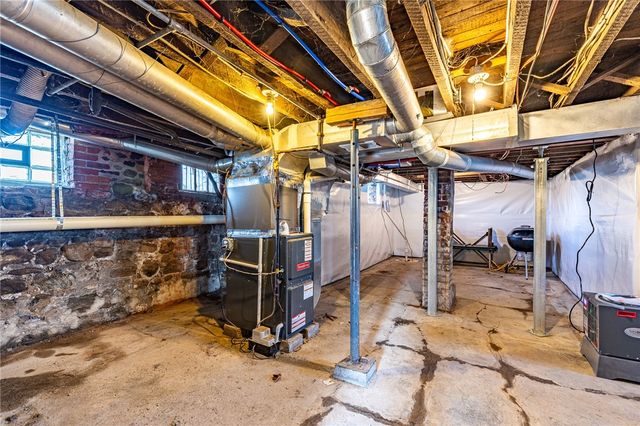 11 Hunter Street, Bergen, NY 14416