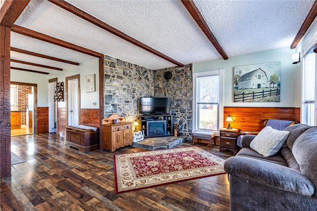 11 Hunter Street, Bergen, NY 14416