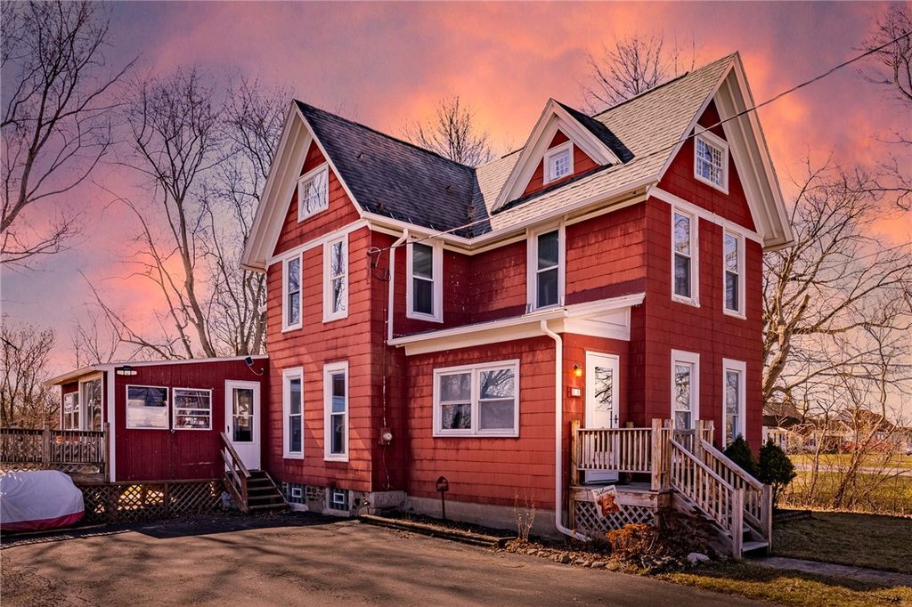 11 Hunter Street, Bergen, NY 14416