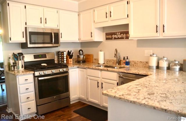 49617 Hamilton Court 28, Utica, MI 48315