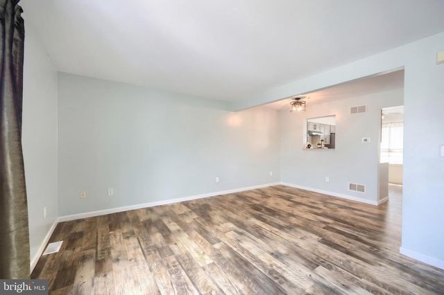 24 SQUIRE CIR, Mcsherrystown, PA 17344