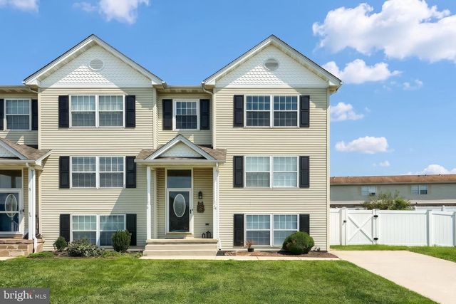 24 SQUIRE CIR, Mcsherrystown, PA 17344
