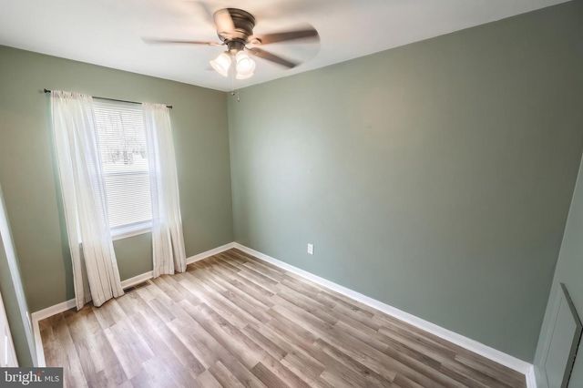 24 SQUIRE CIR, Mcsherrystown, PA 17344