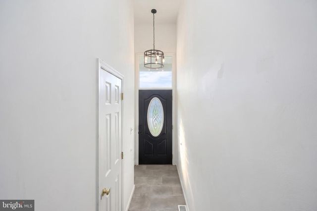 24 SQUIRE CIR, Mcsherrystown, PA 17344