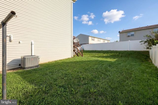24 SQUIRE CIR, Mcsherrystown, PA 17344